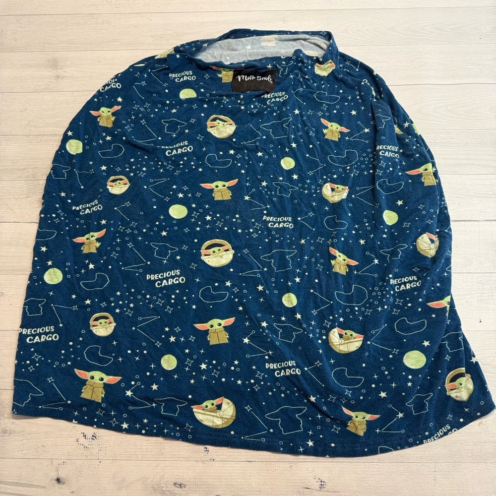 Milk Snob x Star Wars multiuse cover baby Yoda